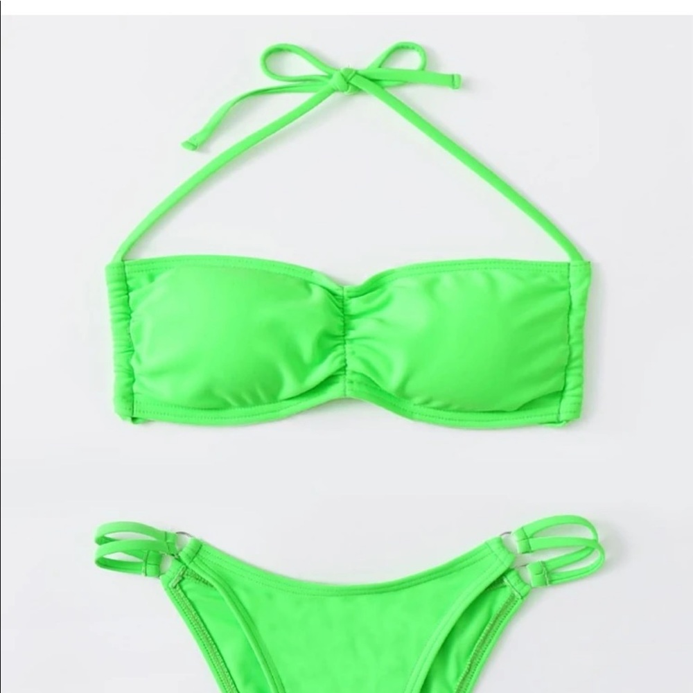 🙂 bikini top